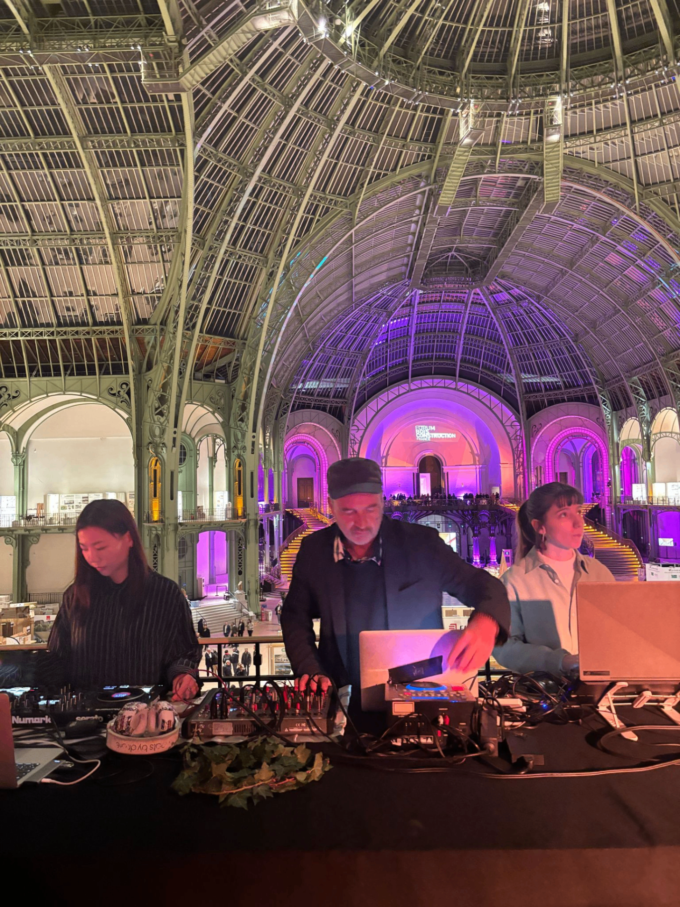 Birds Echoes — Flowtasia trio performing at Grand Palais, Paris